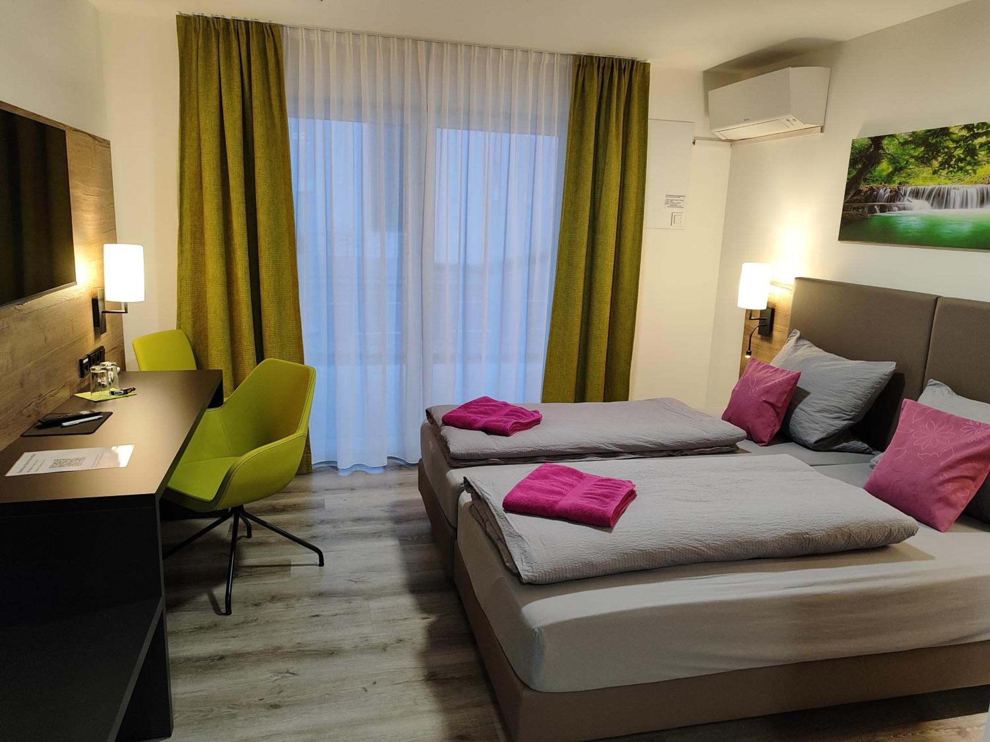 Hotel Gaestehaus Stock Zimmer Trueffeleckle フリードリヒスハーフェン エクステリア 写真